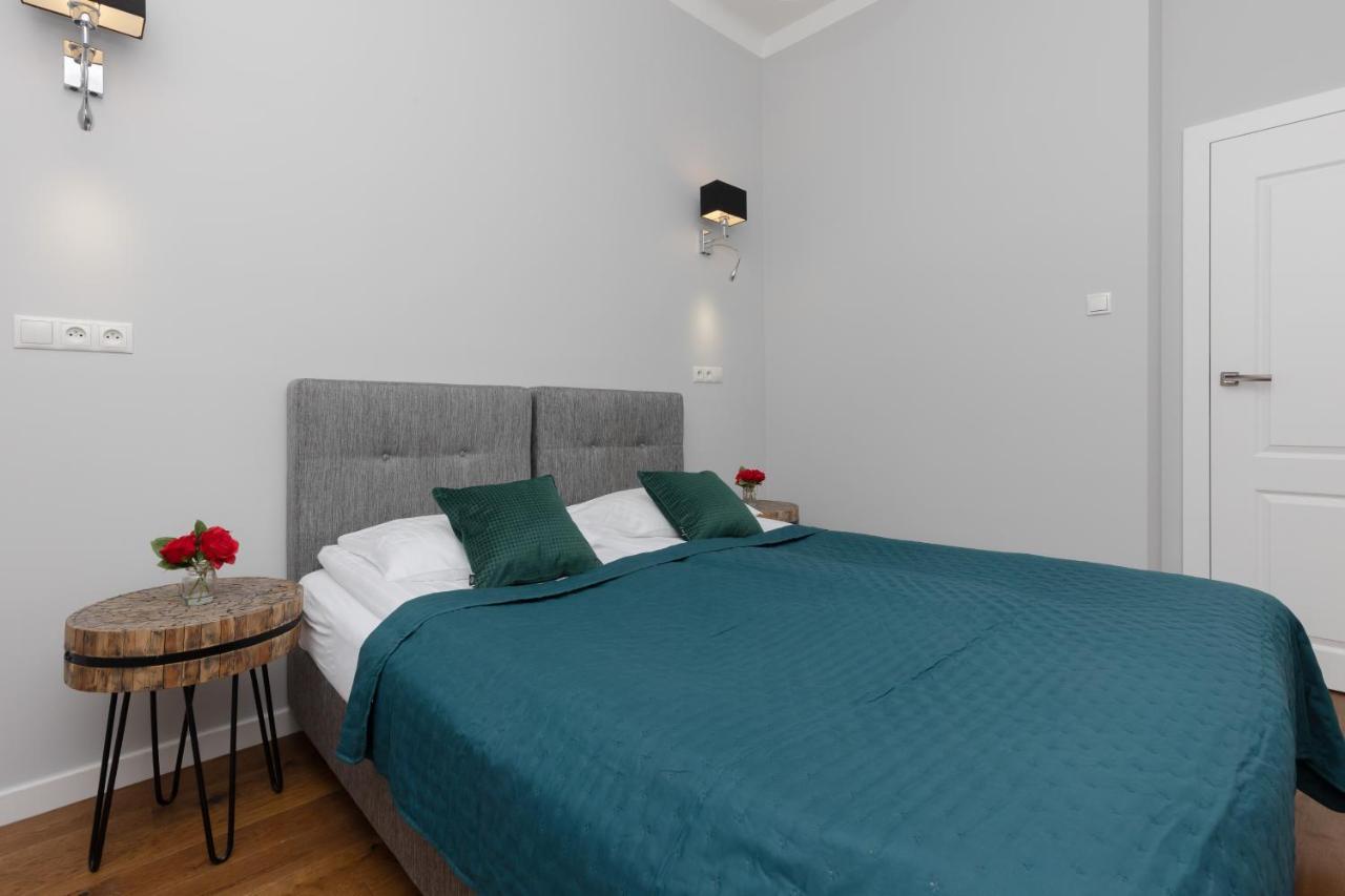 City Center Aparthotel Chmielna By Noclegi Renters Warsaw Exterior photo