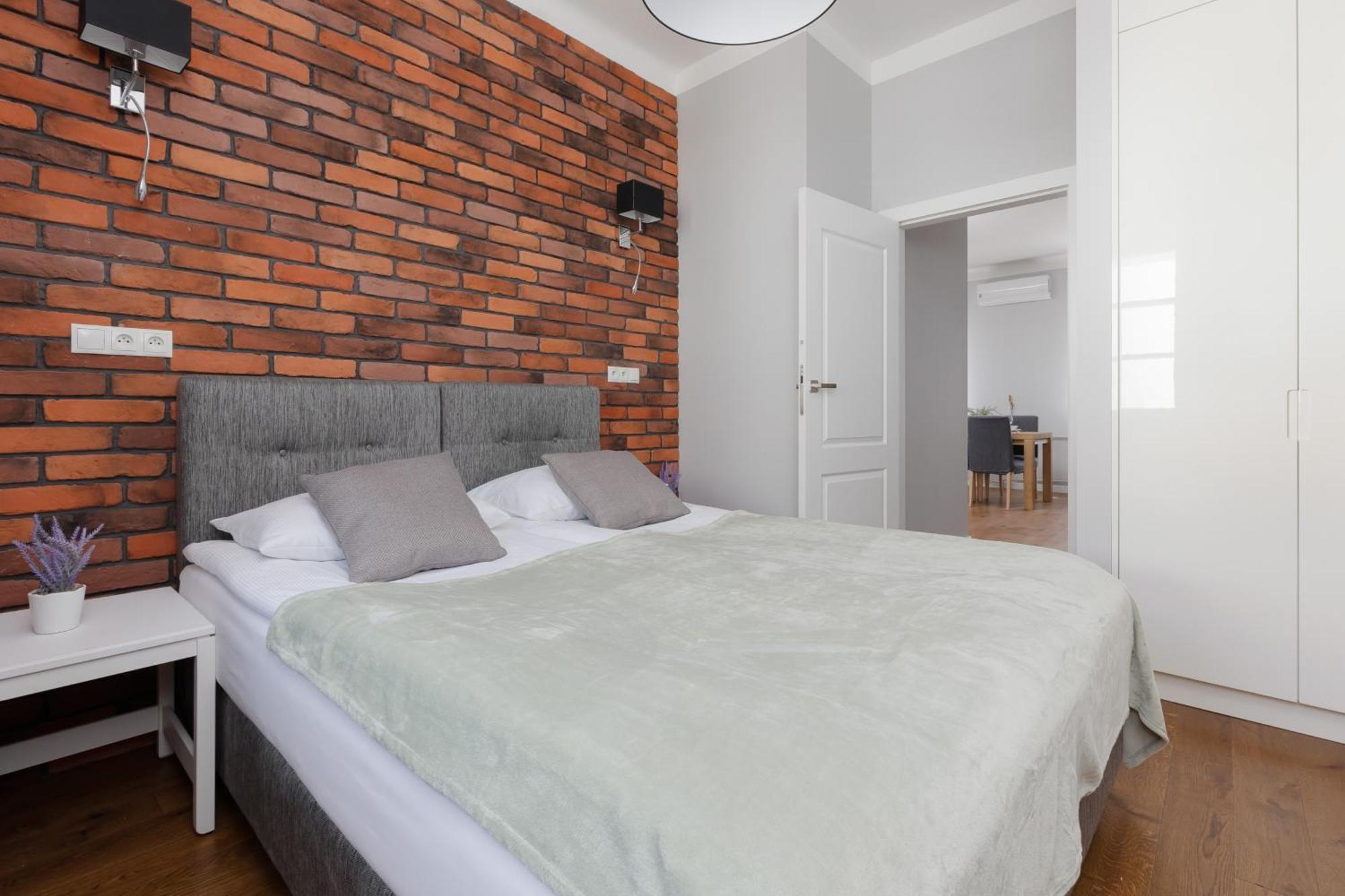City Center Aparthotel Chmielna By Noclegi Renters Warsaw Exterior photo
