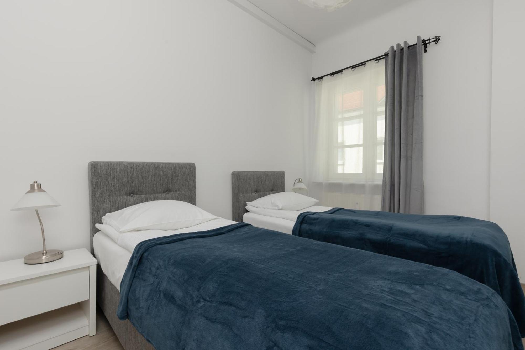 City Center Aparthotel Chmielna By Noclegi Renters Warsaw Exterior photo