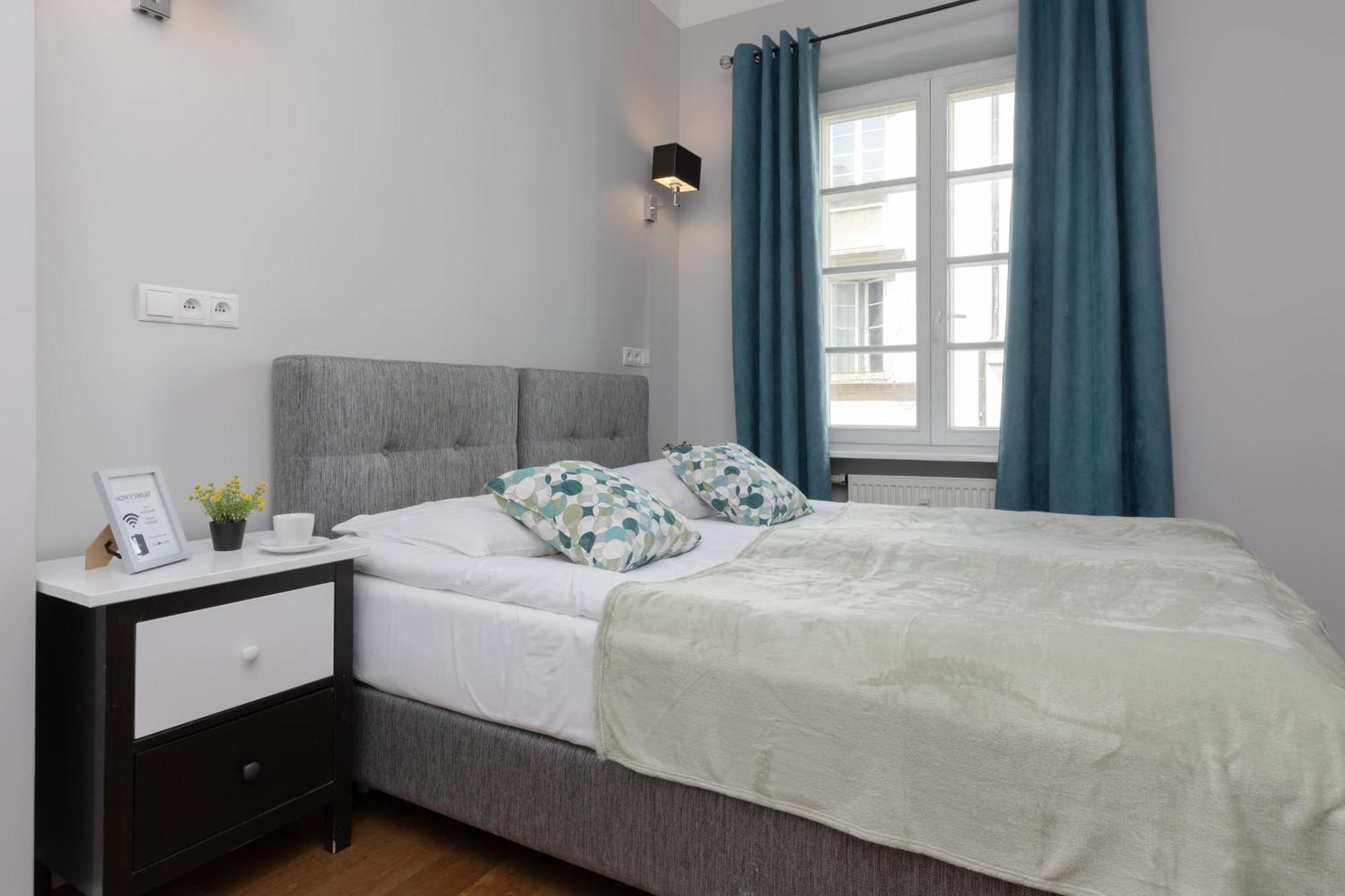 City Center Aparthotel Chmielna By Noclegi Renters Warsaw Exterior photo